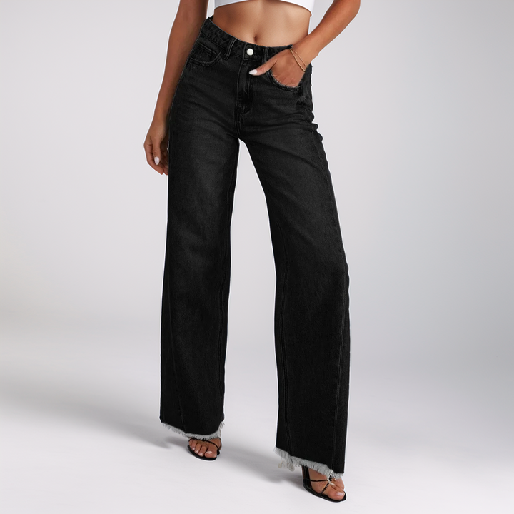 ‏Urban Chic High-Waist Jeans (Black)
